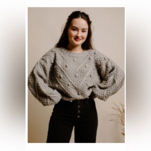 Vinnie Louise Grey Textured Pom Pom Sweater Size Large NWT